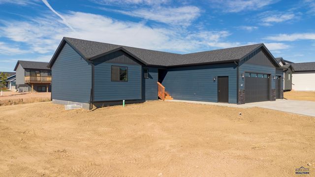 627 BULL RUN DR, Box Elder, SD 57719