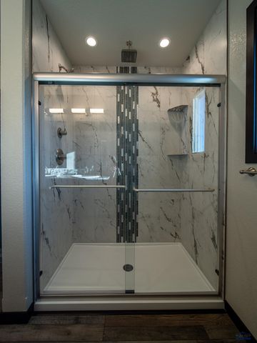 627 BULL RUN DR, Box Elder, SD 57719