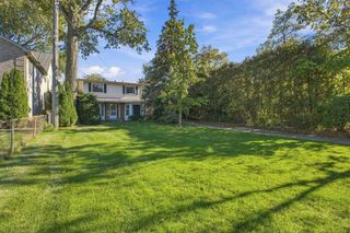 33616 Jefferson Avenue, Saint Clair Shores, MI 48082