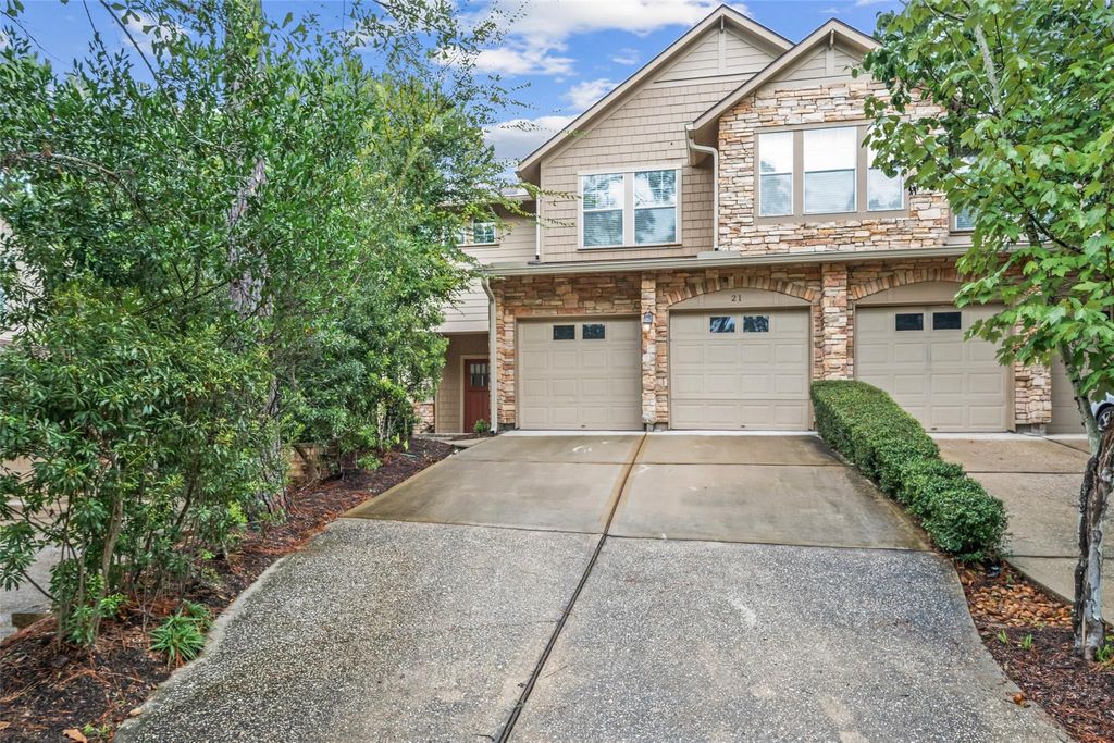 21 Stone Creek Place, The Woodlands, TX 77382
