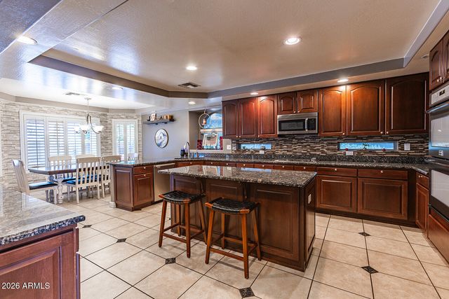 7523 E KAEL Circle, Mesa, AZ 85207