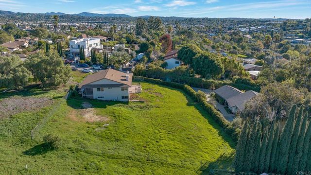 2058 Hawley Drive, Vista, CA 92084