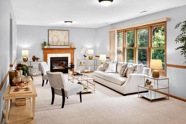 570 Dorland Road S, Maplewood, MN 55119