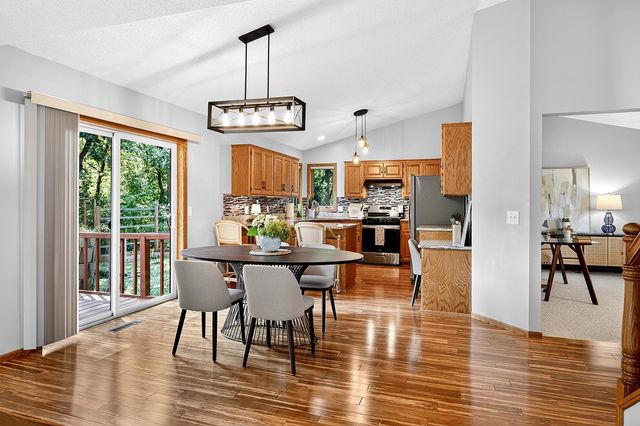 570 Dorland Road S, Maplewood, MN 55119