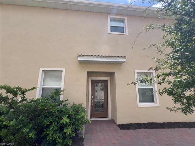2806 Blossom WAY, Naples, FL 34120
