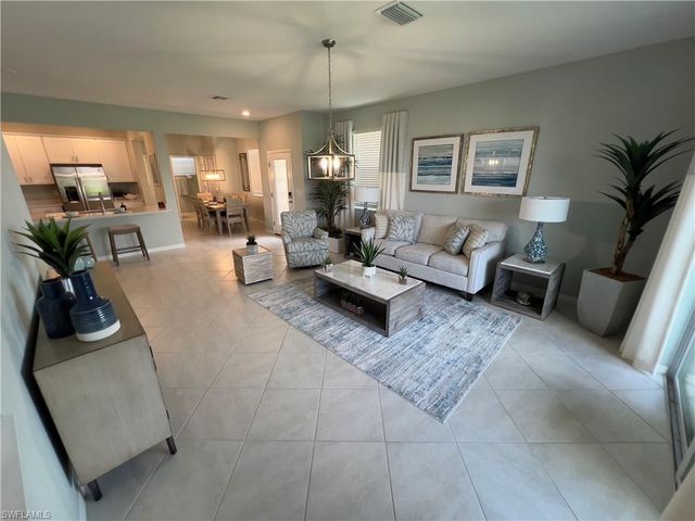 2806 Blossom WAY, Naples, FL 34120
