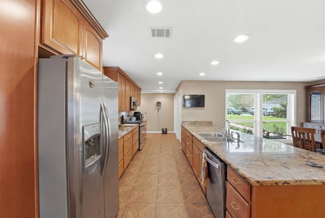 18327 Shoreline Drive, Crosby, TX 77532