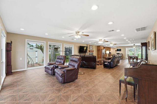 18327 Shoreline Drive, Crosby, TX 77532