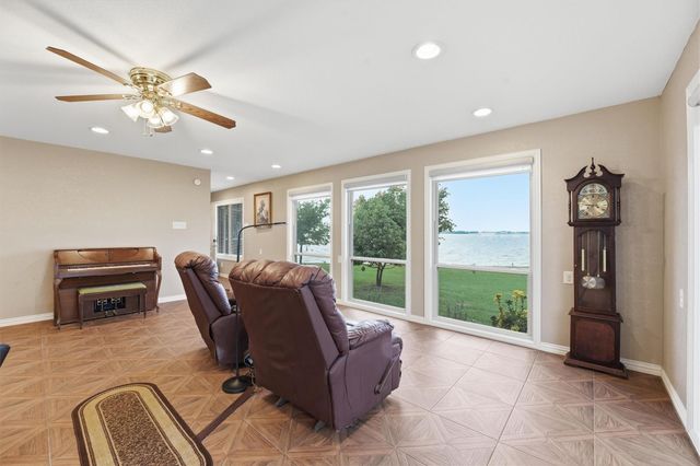 18327 Shoreline Drive, Crosby, TX 77532