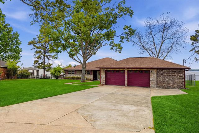 18327 Shoreline Drive, Crosby, TX 77532