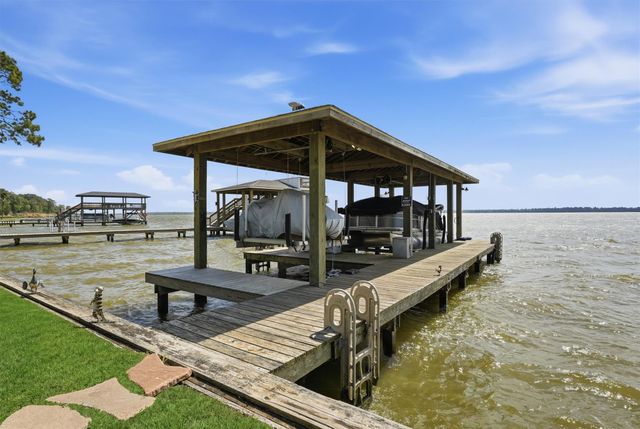 18327 Shoreline Drive, Crosby, TX 77532