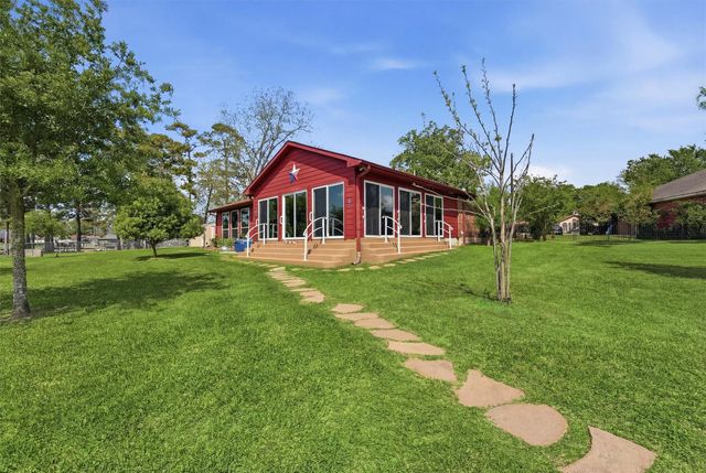 18327 Shoreline Drive, Crosby, TX 77532