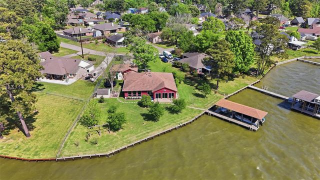 18327 Shoreline Drive, Crosby, TX 77532