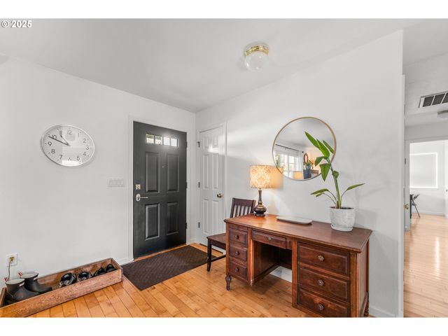 1204 E SECOND Ave, Sutherlin, OR 97479