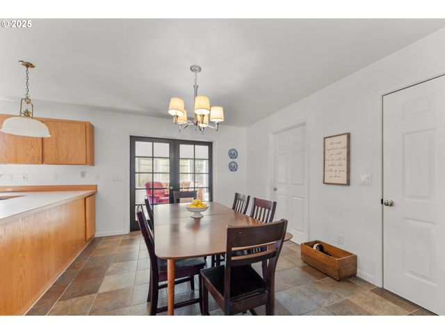 1204 E SECOND Ave, Sutherlin, OR 97479