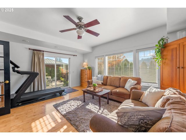 1204 E SECOND Ave, Sutherlin, OR 97479