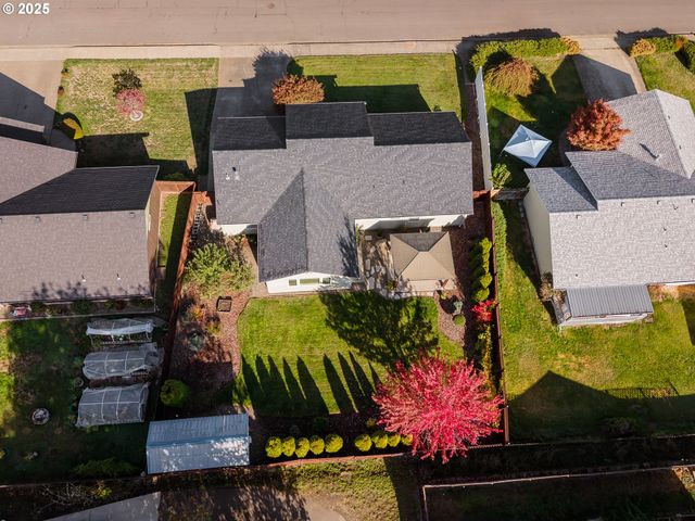 1204 E SECOND Ave, Sutherlin, OR 97479