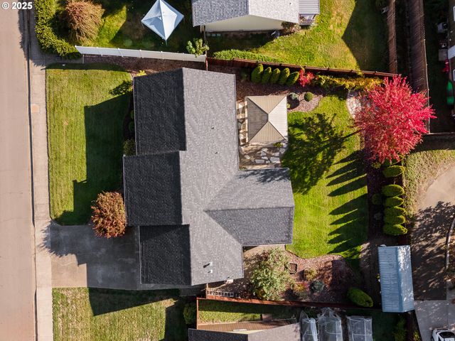 1204 E SECOND Ave, Sutherlin, OR 97479