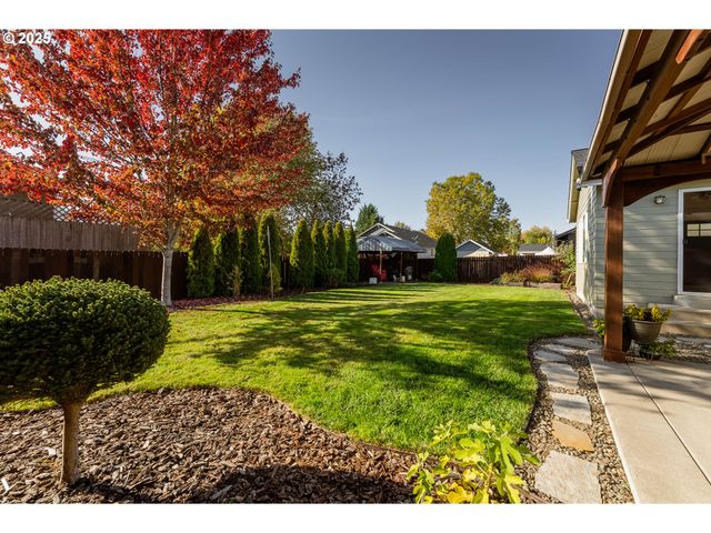 1204 E SECOND Ave, Sutherlin, OR 97479