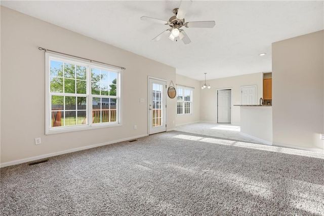 1114 Thistle Gold Drive, Hope Mills, NC 28348