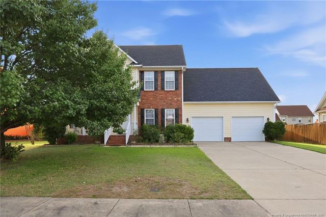 1114 Thistle Gold Drive, Hope Mills, NC 28348
