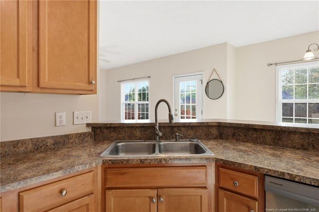 1114 Thistle Gold Drive, Hope Mills, NC 28348