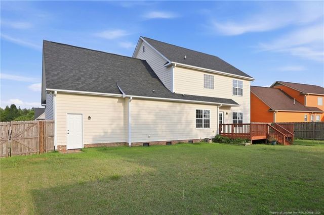 1114 Thistle Gold Drive, Hope Mills, NC 28348