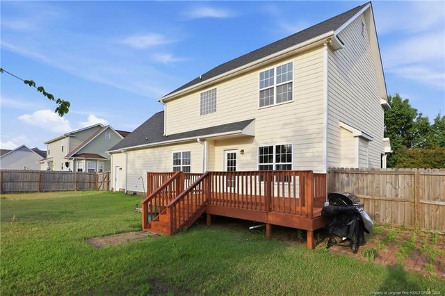 1114 Thistle Gold Drive, Hope Mills, NC 28348