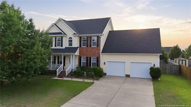 1114 Thistle Gold Drive, Hope Mills, NC 28348