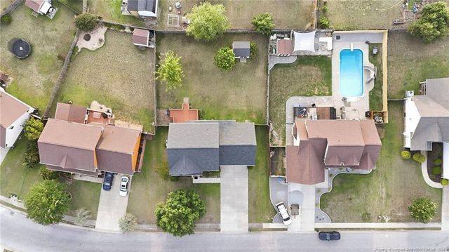 1114 Thistle Gold Drive, Hope Mills, NC 28348