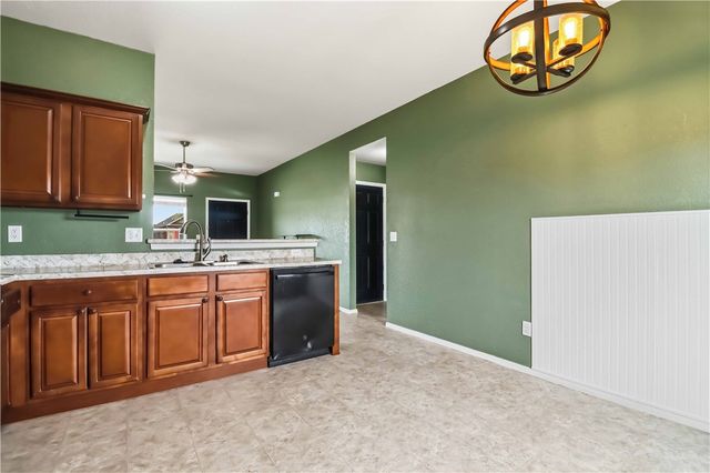 1381 General Fagan Drive, Prairie Grove, AR 72753