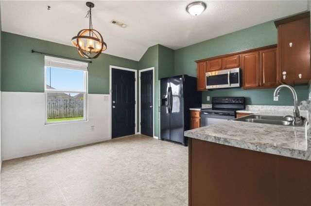 1381 General Fagan Drive, Prairie Grove, AR 72753