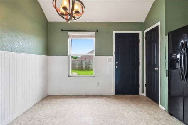1381 General Fagan Drive, Prairie Grove, AR 72753