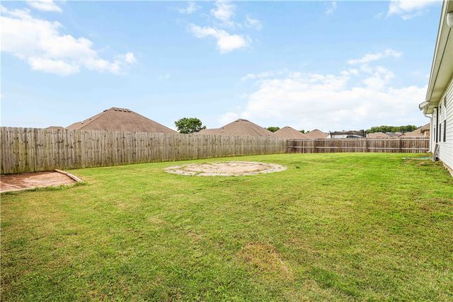 1381 General Fagan Drive, Prairie Grove, AR 72753