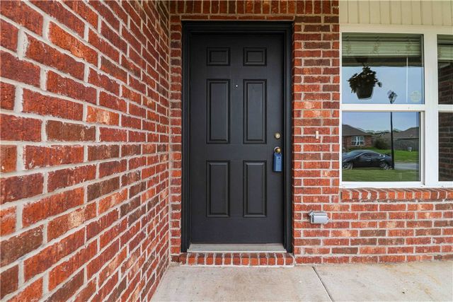 1381 General Fagan Drive, Prairie Grove, AR 72753