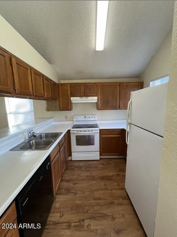 3961 W CHICAGO Street, Chandler, AZ 85226