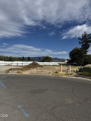 260 Commercial Court, Medford, OR 97501