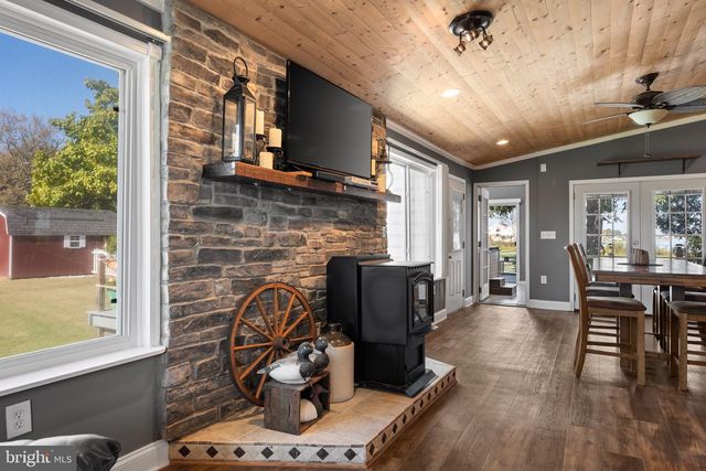 2404 HOOPERS ISLAND RD, Fishing Creek, MD 21634