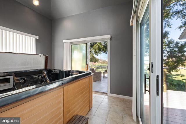 2404 HOOPERS ISLAND RD, Fishing Creek, MD 21634