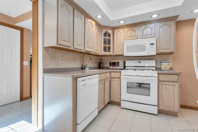 181 Woodbine Avenue, Merrick, NY 11566