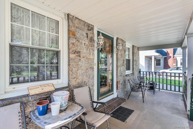 181 Woodbine Avenue, Merrick, NY 11566
