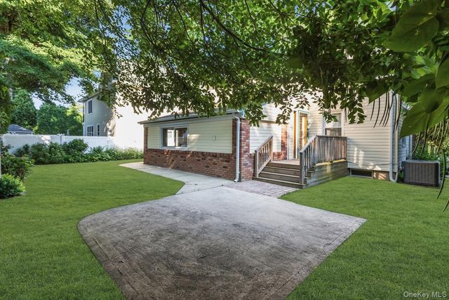 181 Woodbine Avenue, Merrick, NY 11566