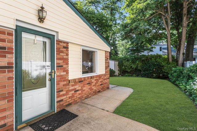 181 Woodbine Avenue, Merrick, NY 11566