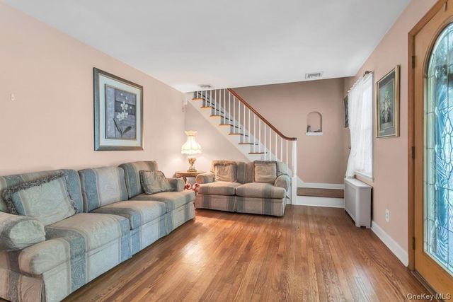 181 Woodbine Avenue, Merrick, NY 11566