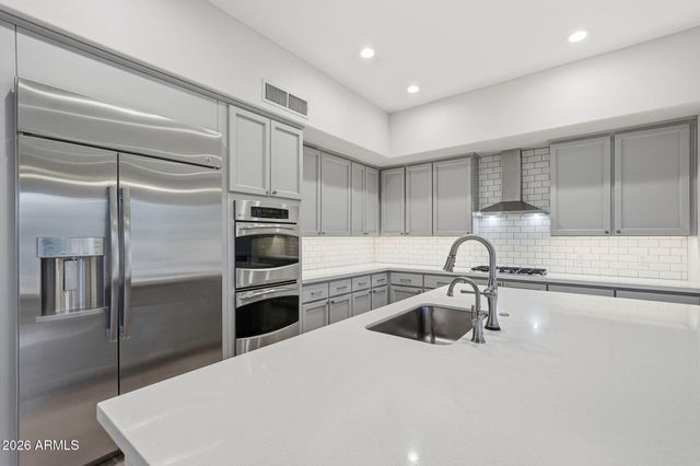 22806 N 55TH Street, Phoenix, AZ 85054