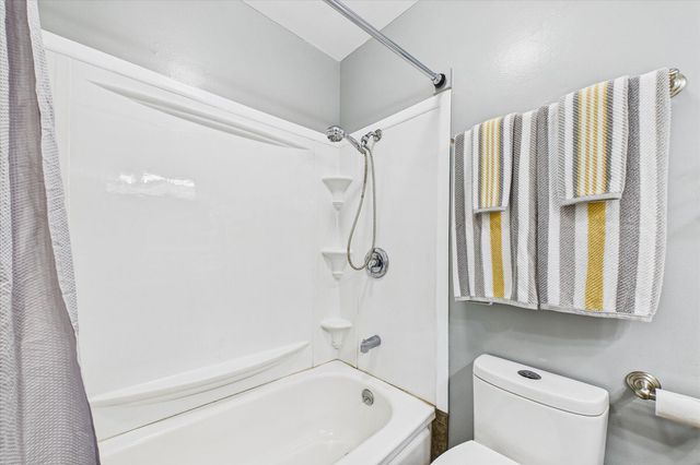 1004 Holly Lane, Fortuna, CA 95540