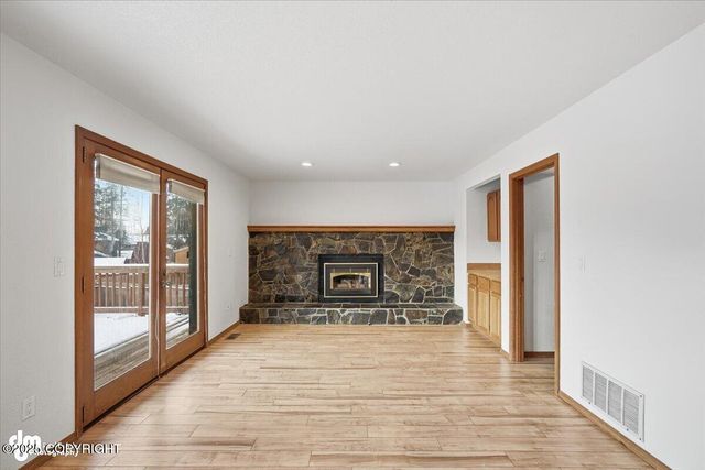 10220 Silvertip Circle, Eagle River, AK 99577