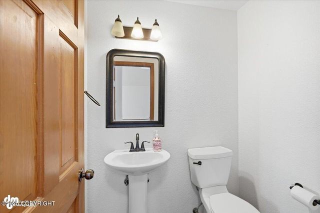 10220 Silvertip Circle, Eagle River, AK 99577