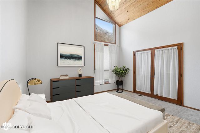 10220 Silvertip Circle, Eagle River, AK 99577