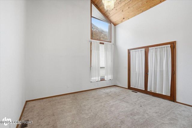 10220 Silvertip Circle, Eagle River, AK 99577